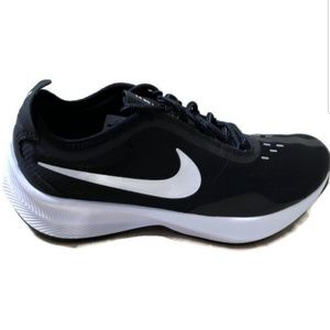 Nike womens shoes sz 7 sneakers black white new